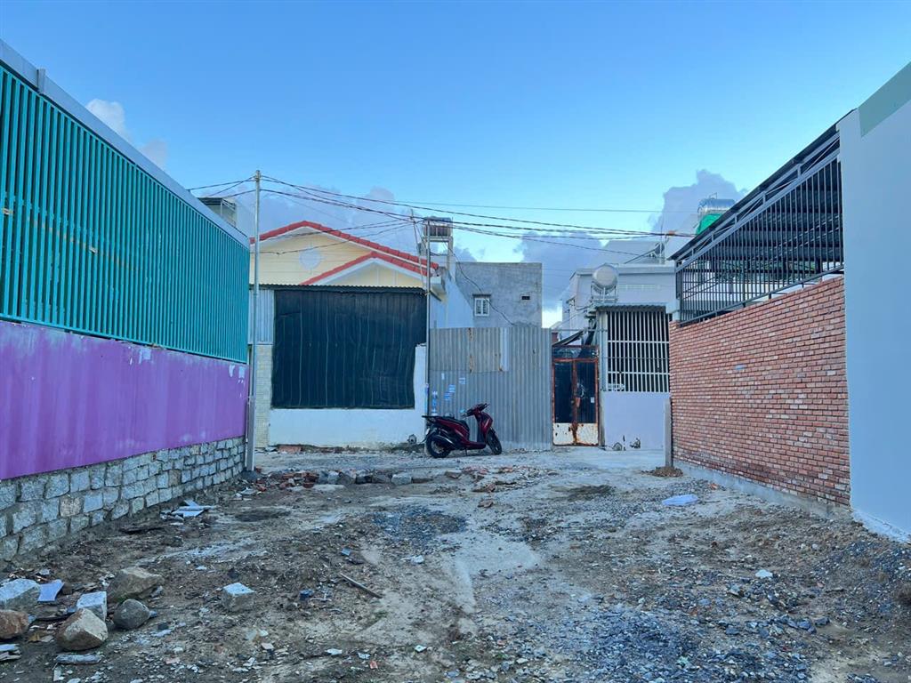 Bán lô đất đẹp vuông vắn ngang 7,2 mét đường gò ngựa, vĩnh thạnh. đường ô tô tận đất. lvcc