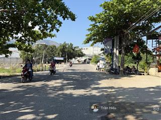 Bán lô đất đẹp 2 mặt tiền đường chùa thiên phú gần chợ ga  đường rộng 8m đường chính rẽ vào. lvcc