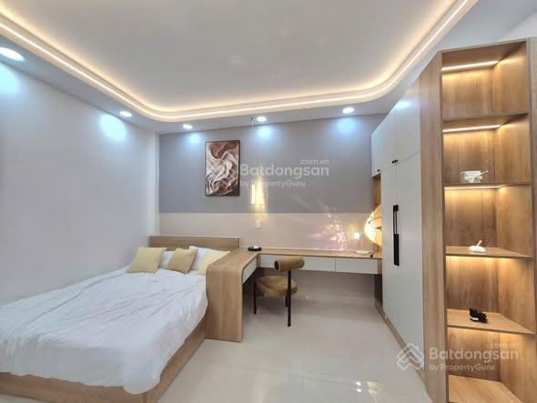 Nhà 3 tầng  q7  56m2  hẻm xe hơi đổ cổng  full nội thất  chỉ 5 tỷ 350