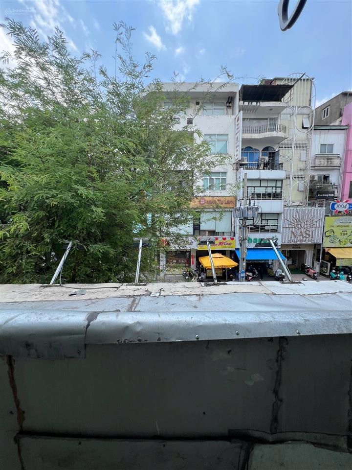 Mặt tiền kinh doanh  cạnh vạn hạnh mall  4 tầng  chỉ 58tr/tháng