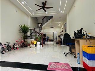 Chủ ngộp tổng giảm 800tr  căn góc  thông  ôtô đổ cửa  4 tầng wiew công viên  phạm thế hiển