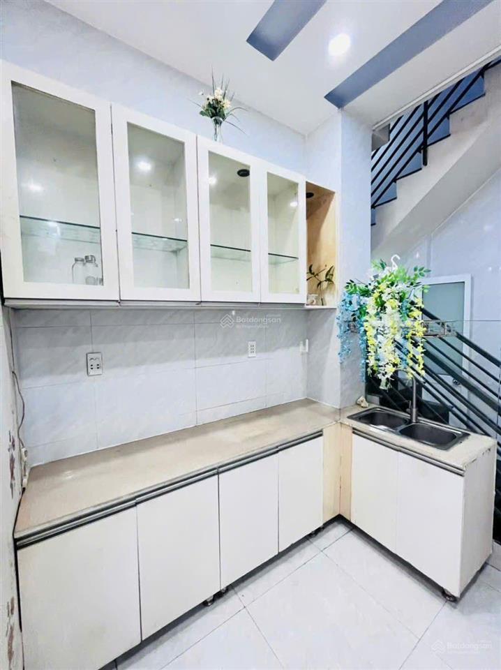 Hàng hiếm  dọn ở ngay  âu dương lân quận 8  hoàn công  1 sổ 2 căn liền kề  4 tầng  5pn  c