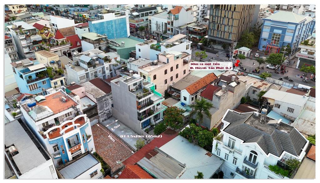 Giá 6,4 tỷ (78 triệu/m2) thửa đất gần mặt tiền huỳnh tấn phát q.7 dt 4.3x19m (81,5m2)