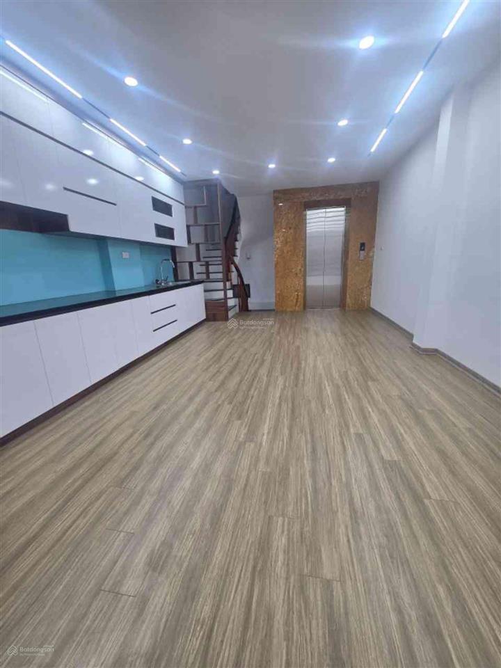 Phân lô oto gần hồ tùng mậu 42m  6 tầng thang máy  căn góc 8,5 tỷ