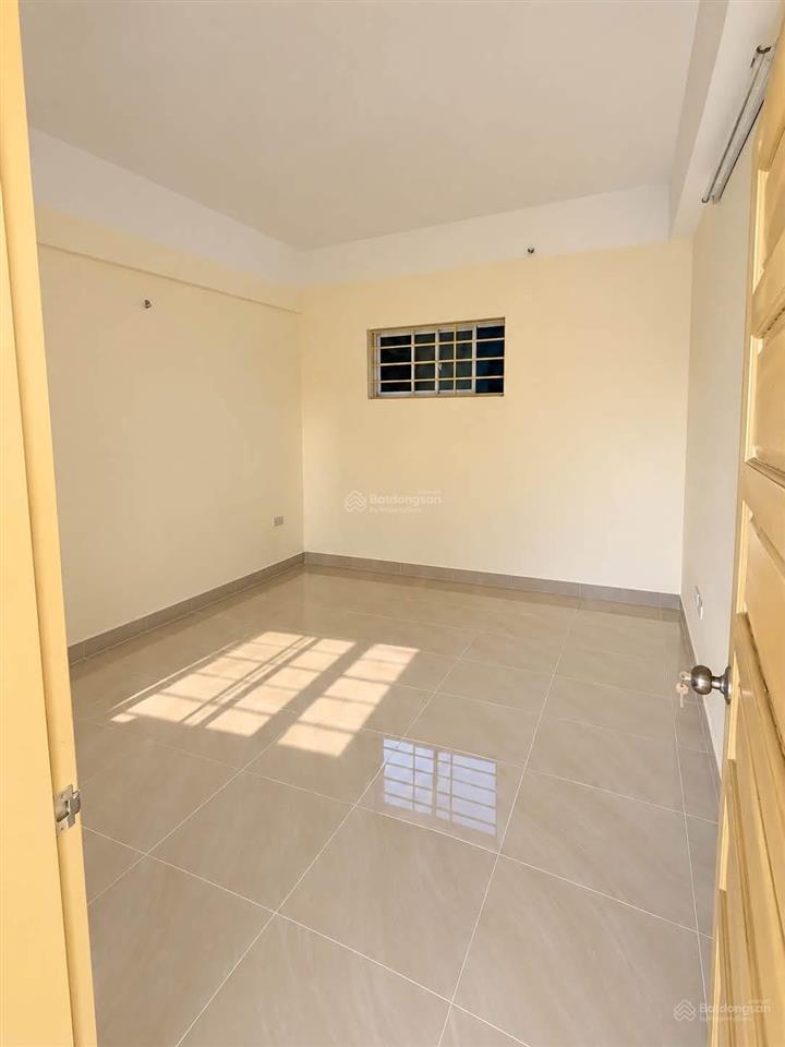 Hơn 4 tỷ, view hồ chính chủ muốn bán cc vĩnh hoàng 87m, 3 phòng ngủ, 2 ban công,