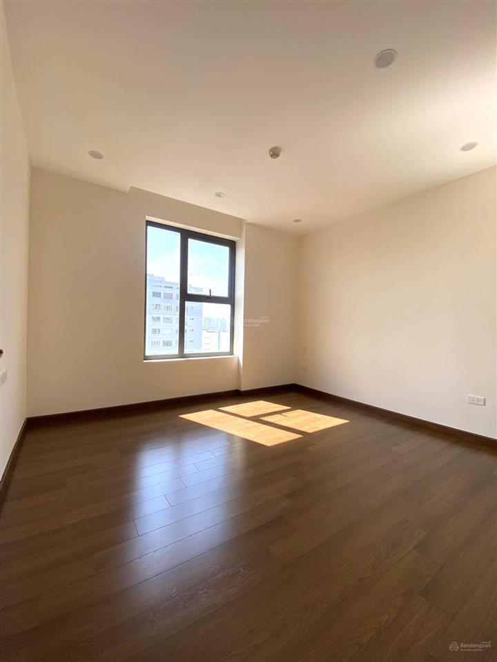 3 tỷ hơn  sổ đỏ trao tay  cc handiresco phùng khoang 68m  2 ngủ  2wc