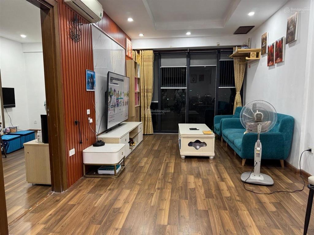 5 tỷ hơn  sổ trao tay  gia đình cc muốn bán căn goldmark hồ tùng mậu 80m  2 phòng ngủ, 2wc