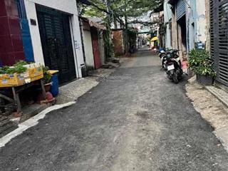 Nhà hẻm oto ngay chợ lạc quangở và cho thuê dòng tiền ổn định