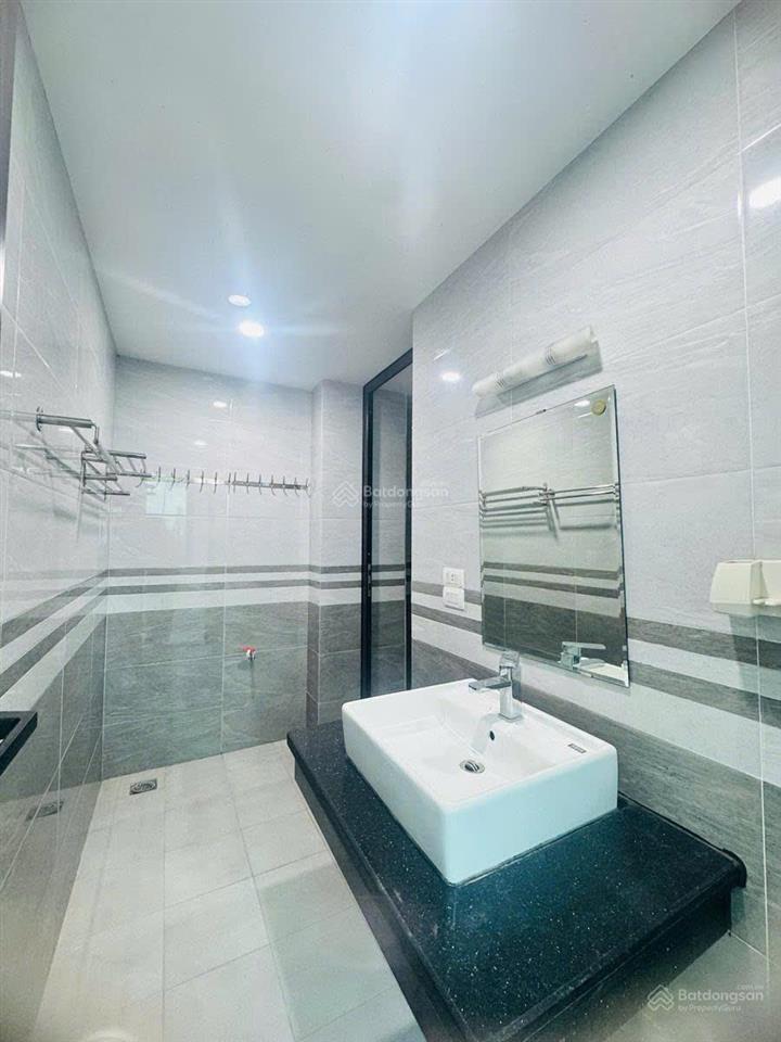 Duy nhất 1 căn ngã 5 giảng võ  giang văn minh  hào nam  cát linh 80m2