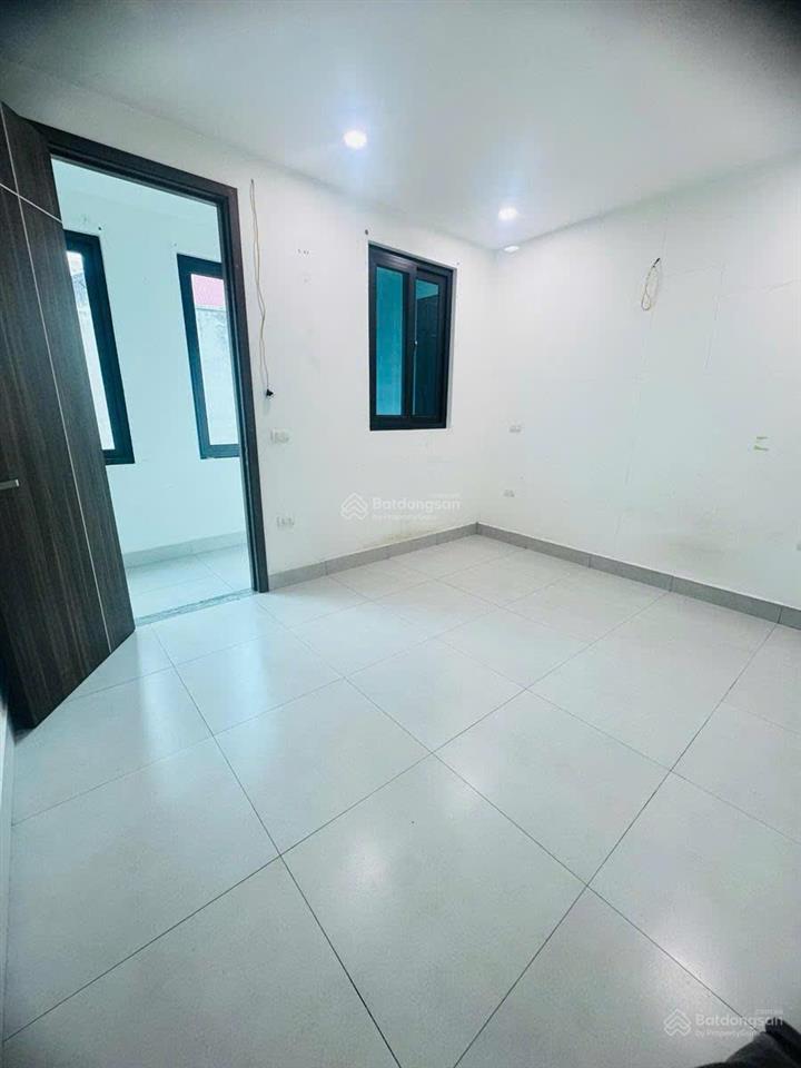 Duy nhất 1 căn ngã 5 giảng võ  giang văn minh  hào nam  cát linh 80m2