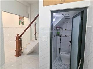 [quận 4] chính chủ cho thuê nhà mới nguyên căn, hẻm 1/ tôn đản 2pn2wc