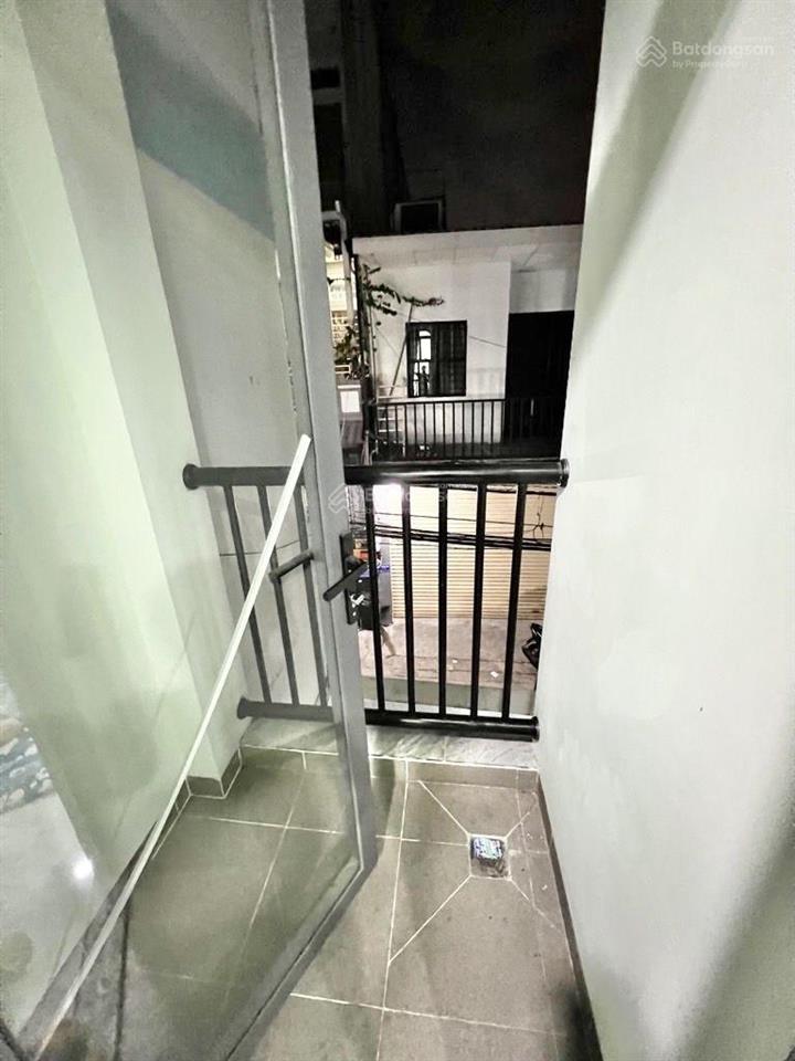 4.5m x 15m  ngang hiếm còn rẻ  2 phòng ngủ + 3 toilet  hẻm gần 6m xe hơi vào nhà!