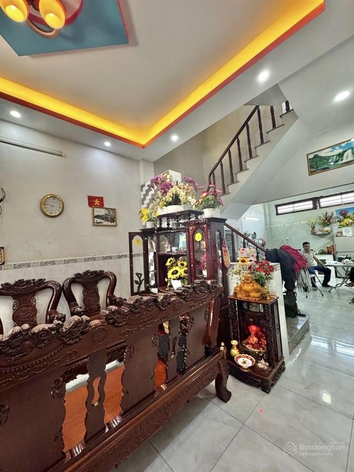 Ngay nguyễn sơn + bình long  5.48 tỷ  4x14.3m  4 tầng  4 phòng ngủ  hẻm thông yên tĩnh.