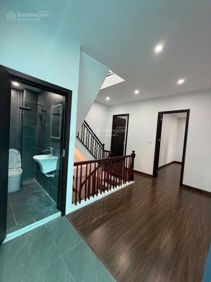 Chính chủ bán nhà phố minh khai dt 35m2, 5 tầng sát đường ô tô giá chỉ 6 tỷ 8