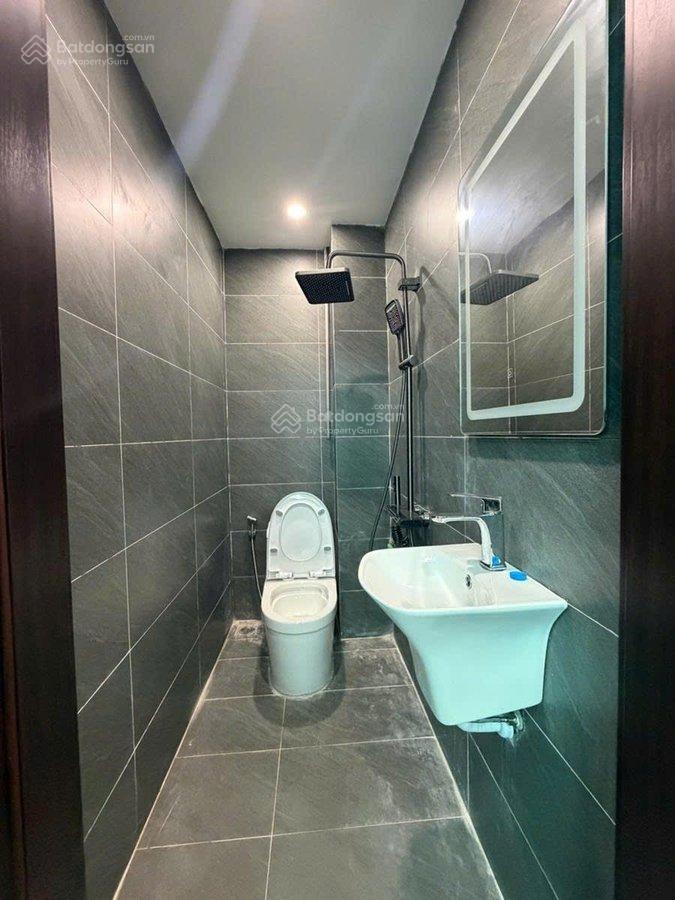 Chính chủ bán nhà phố minh khai dt 35m2, 5 tầng sát đường ô tô giá chỉ 6 tỷ 8