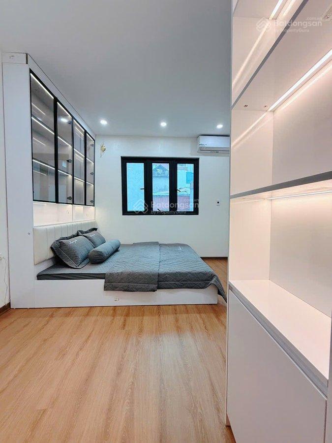 Tin chính chủ bán nhà phố tôn đức thắng 30m2 5 tầng 3pn giá 6.3tỷ, sát đường ô tô