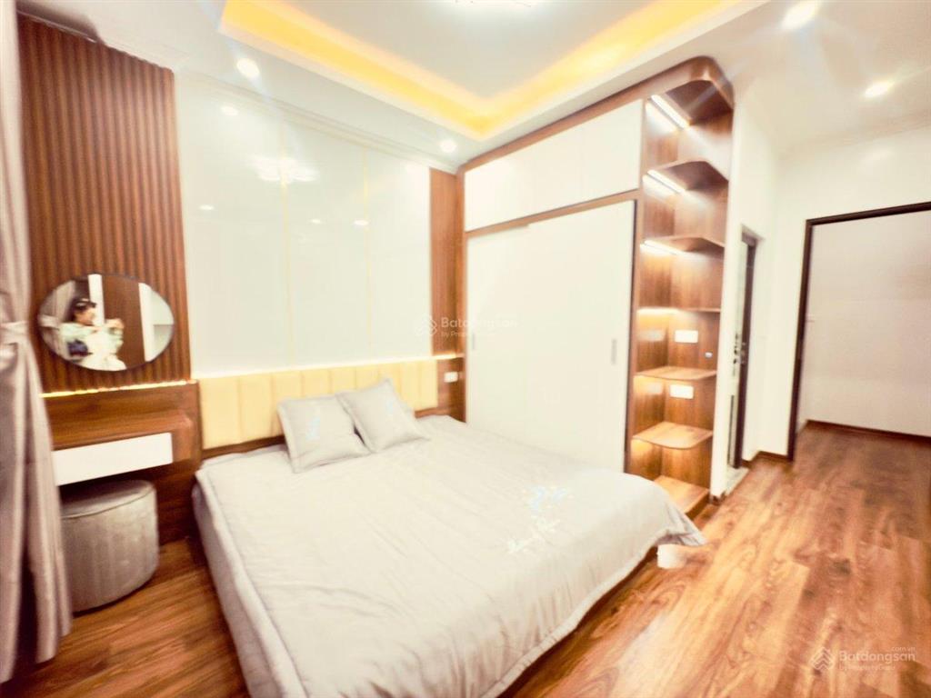 Tin chính chủ bán nhà phố bạch mai 40m 5 tầng 4pn giá 7.55tỷ, cách ô tô tránh 15m