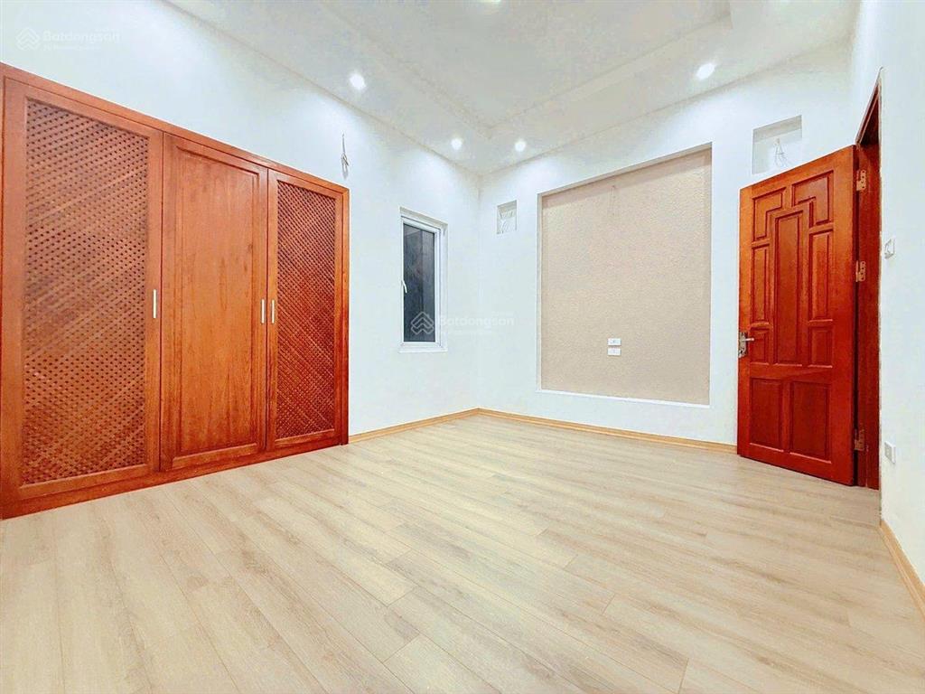 Chính chủ bán nhà huỳnh thúc kháng 42m2, 6 tầng, ở ngay, cách đường ô tô 10m, 7,96 tỷ