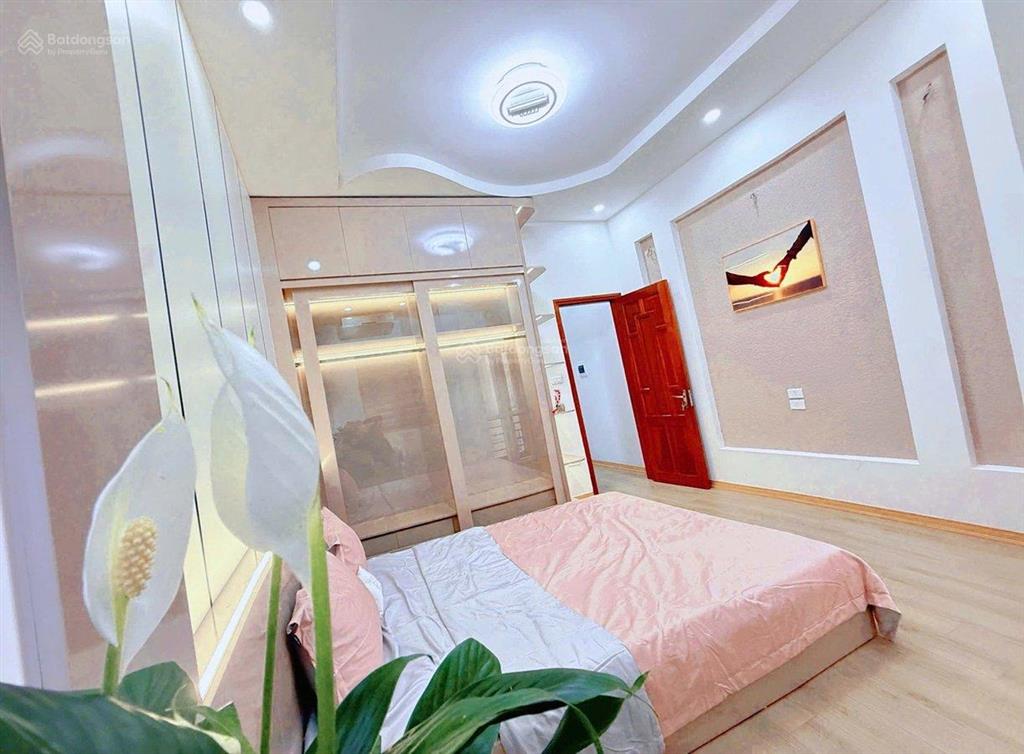 Chính chủ bán nhà huỳnh thúc kháng 42m2, 6 tầng, ở ngay, cách đường ô tô 10m, 7,96 tỷ