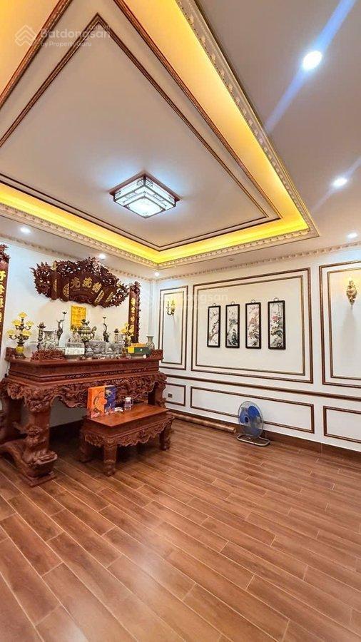Chính chủ bán nhà võng thị  trích sài. dt 56m x 6t thang máy có gara ô tô, giá 19tỷ5.