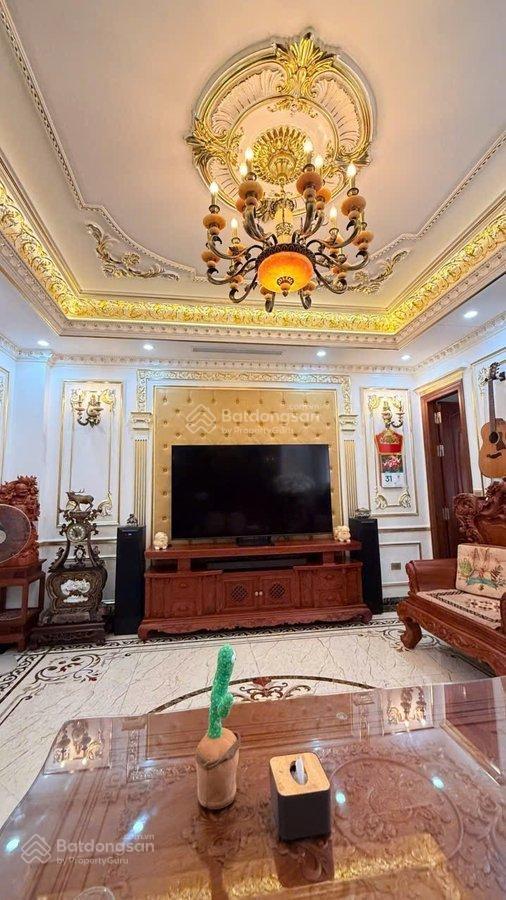 Chính chủ bán nhà võng thị  trích sài. dt 56m x 6t thang máy có gara ô tô, giá 19tỷ5.