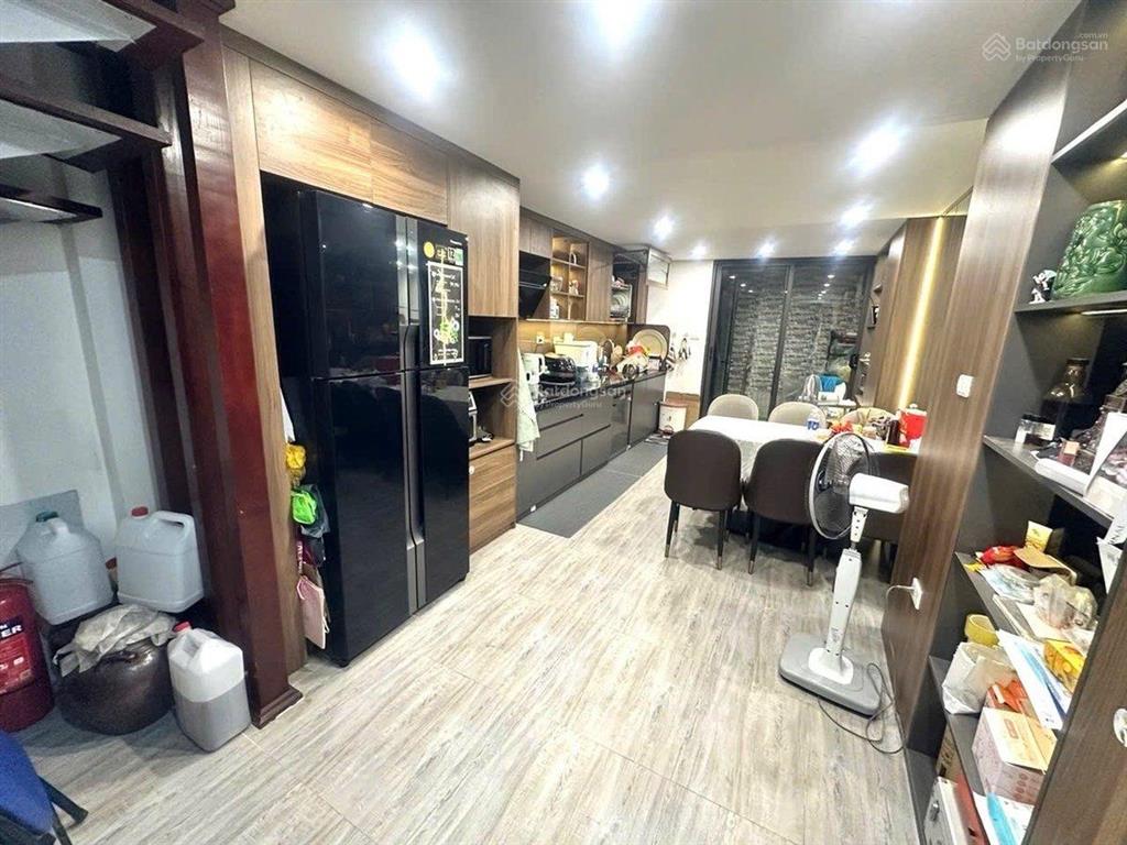 Hiếm!!! chính chủ bán nhà đẹp đội cấn kim mã thang máy 38m 6 tầng ô tô tránh cách 15m chỉ 9 tỷ.