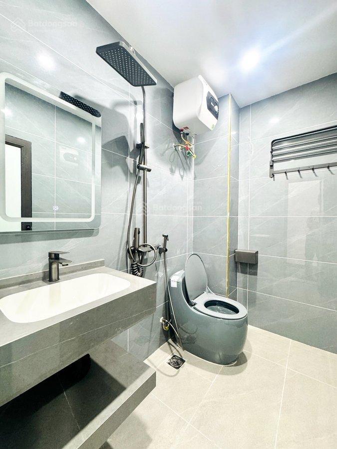 Hiếm!!! chính chủ bán nhà đẹp đội cấn kim mã thang máy 38m 6 tầng ô tô tránh cách 15m chỉ 9 tỷ.