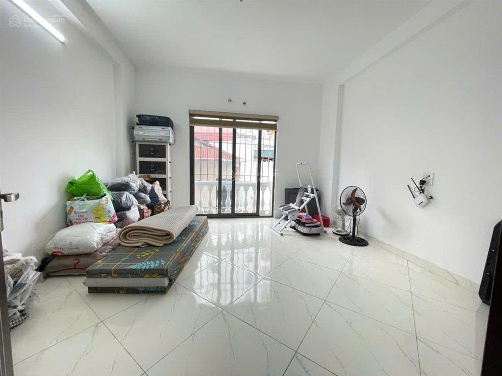 Hot!!! chính chủ bán nhà p.tôn đức thắng 26m 5 tầng giá 5tỷ 15m ra đường ô tô.