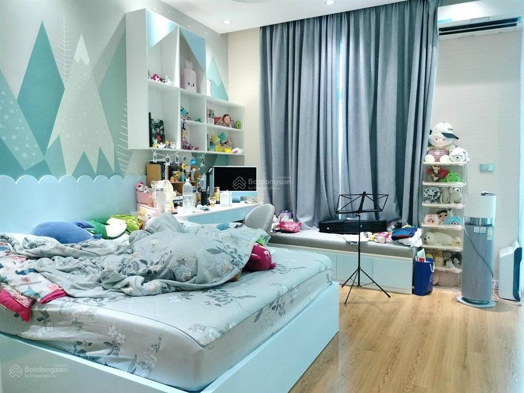 Hiếm!!! chính chủ bán nhà phố lạc long quân, gần hồ tây
100m 6 tầng thang máy ô tô vào nhà.