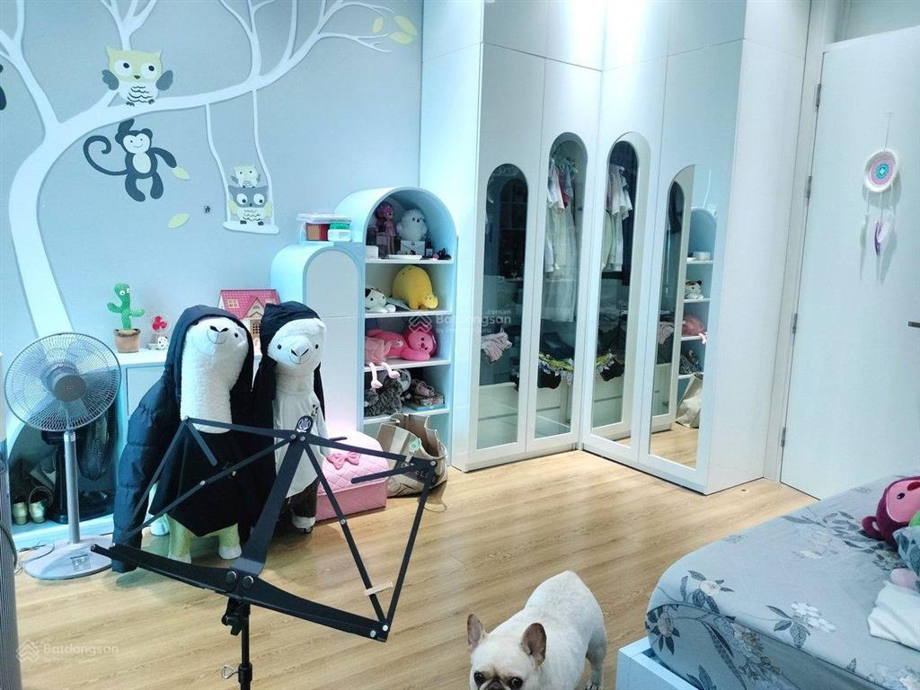 Hiếm!!! chính chủ bán nhà phố lạc long quân, gần hồ tây
100m 6 tầng thang máy ô tô vào nhà.