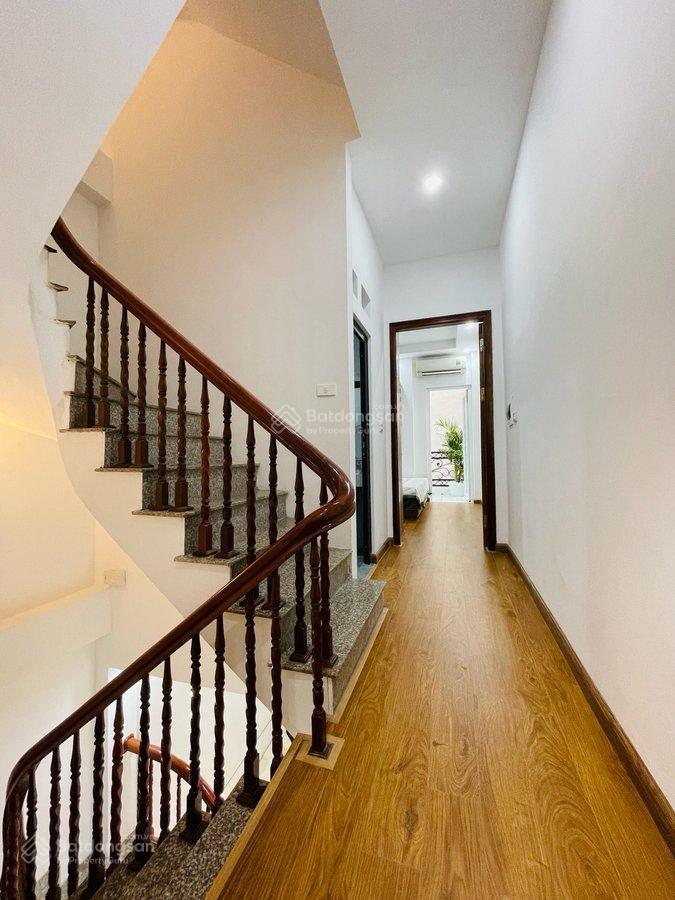 Hiếm!!! chính chủ bán nhà phố lĩnh nam, dt 35m, 5 tầng sát đường ô tô giá chỉ 6tỷ5