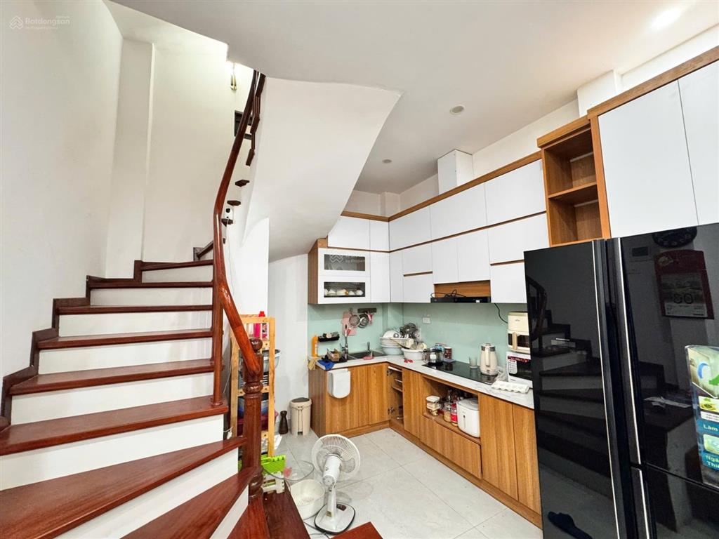 Hiếm! chính chủ bán nhà minh khai  trương định 25m  5 tầng  ô tô chạy qua cửa nhà  giá 5tỷ9