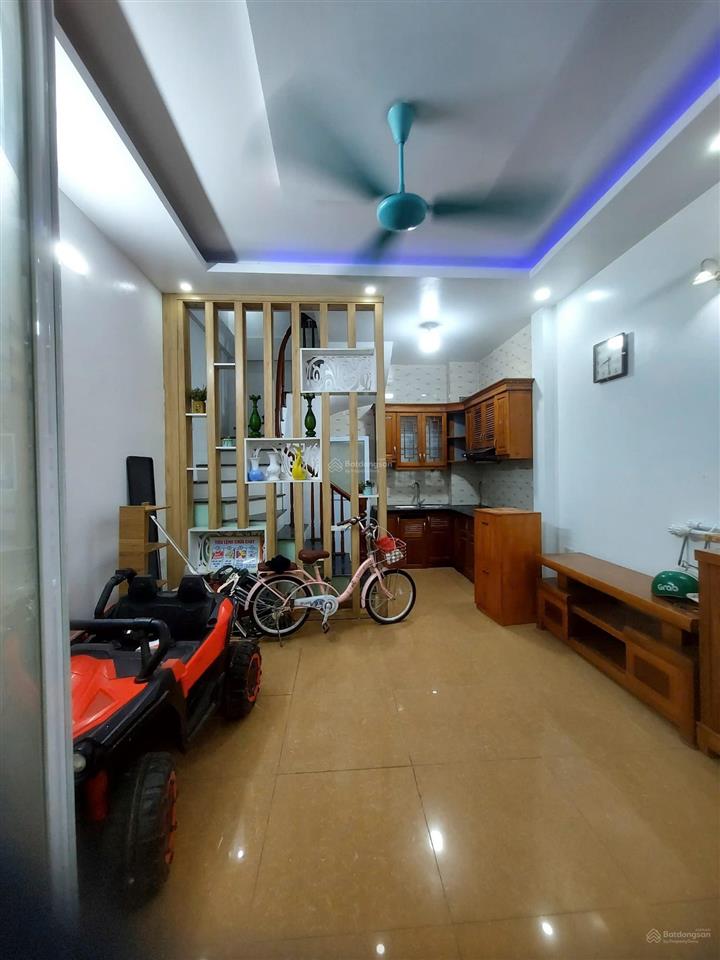 Hót! chính chủ bán nhà phố văn miếu 30m 5 tầng cách ô tô 10m giá chỉ 5 tỷ!