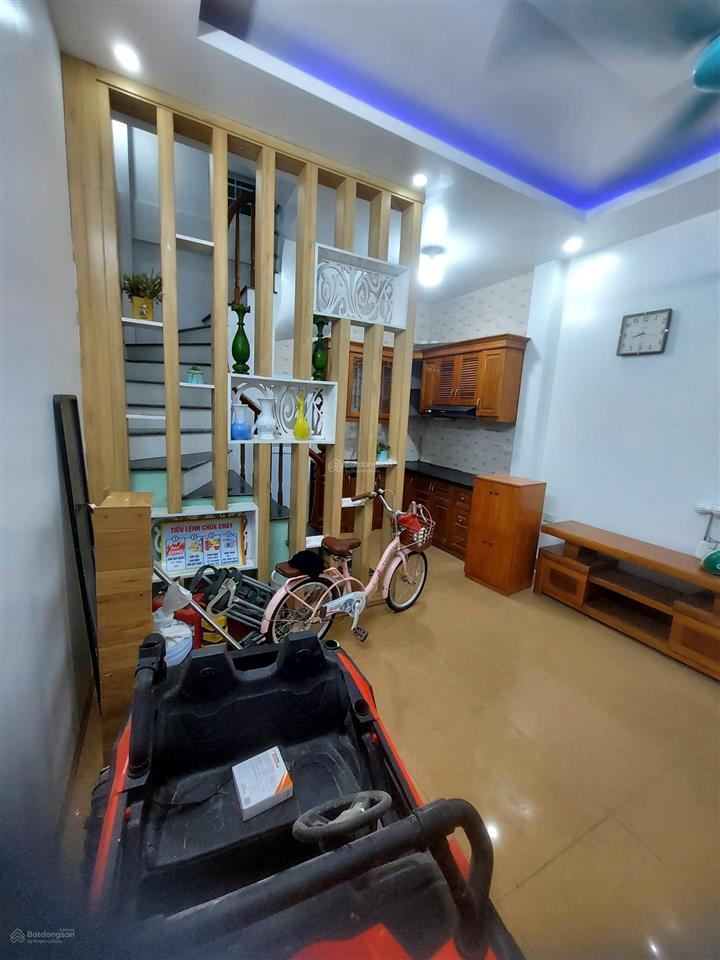 Hót! chính chủ bán nhà phố văn miếu 30m 5 tầng cách ô tô 10m giá chỉ 5 tỷ!