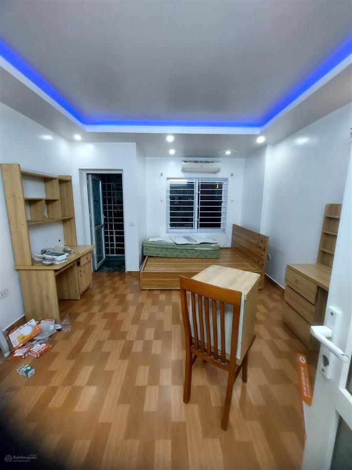 Hót! chính chủ bán nhà phố văn miếu 30m 5 tầng cách ô tô 10m giá chỉ 5 tỷ!