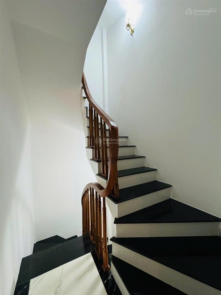 Hót! chính chủ bán nhà phố nguyễn trãi 36m2 x 5 tầng cách ô tô 12m giá chỉ 6,4 tỷ