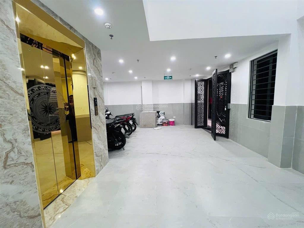 Siêu phẩm dòng tiền chung cư mini phố lò đúc 50m 11 phòng khép kín thang máy pccc chuẩn giá 10 tỷ.