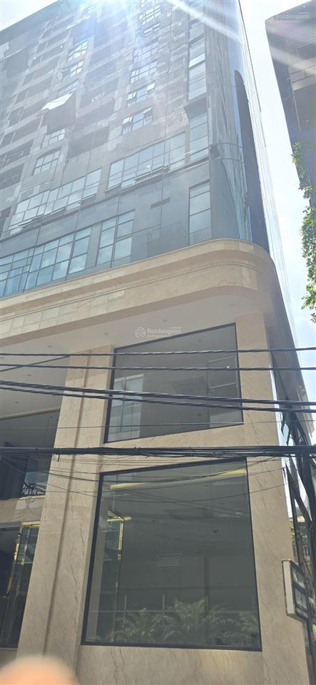 Hót! chính chủ bán tòa nhà văn phòng phố lê văn lương lô góc siêu đẹp 120m giá 76tỷ.