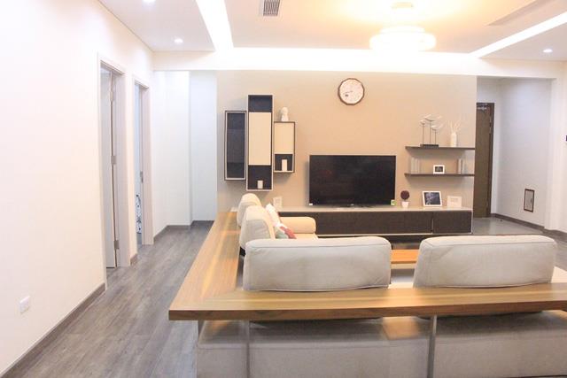 Bán nhanh căn hộ 35 lê văn lương 128m2 sẵn sổ căn góc giá hơn 10 tỷ