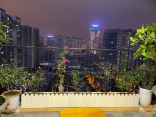 Penhouse nguyễn huy tưởng 230m2 full nội thất đẹp giá 85tr/m2