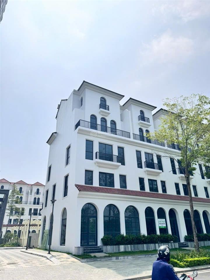 Chính chủ bán lô góc 3 mặt tiền  dt 125m2 kinh doanh đẳng cấp  đối diện khu bt kita  sắn sổ luôn