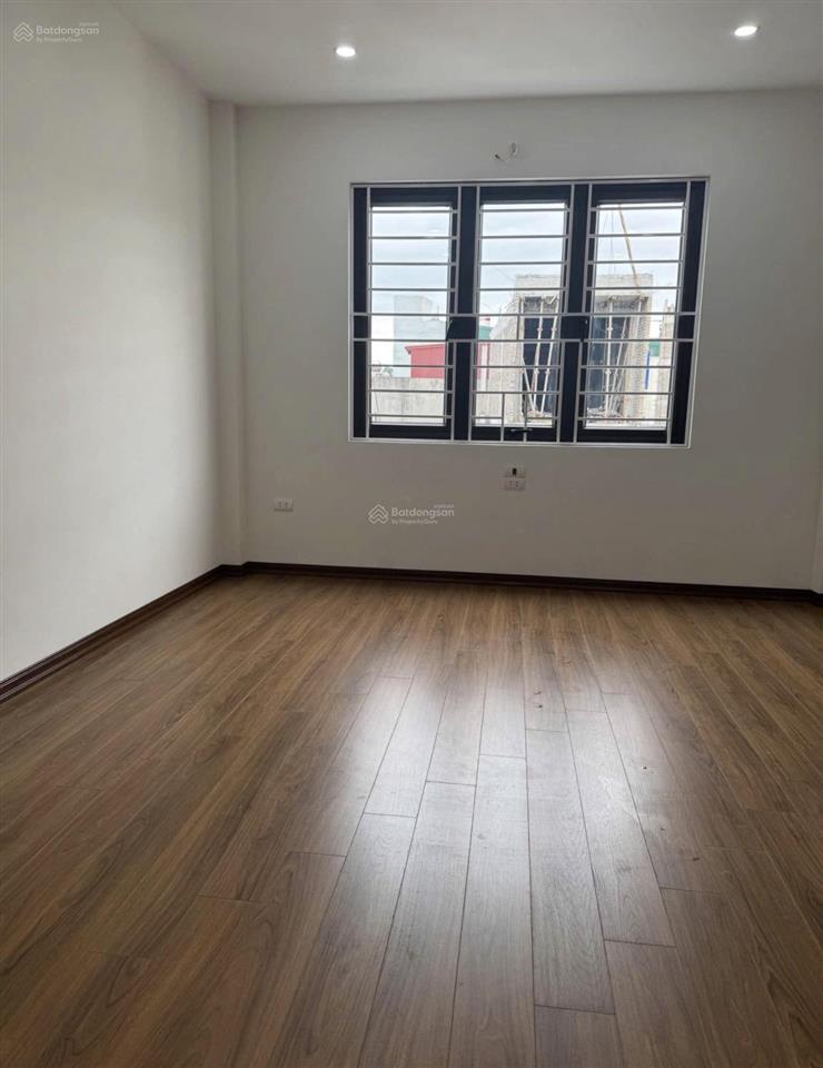 Bán nhà đường ỷ la, hà đông 35m, 5 tầng, ô tô đỗ cổng, giá nhỉnh 7 tỷ