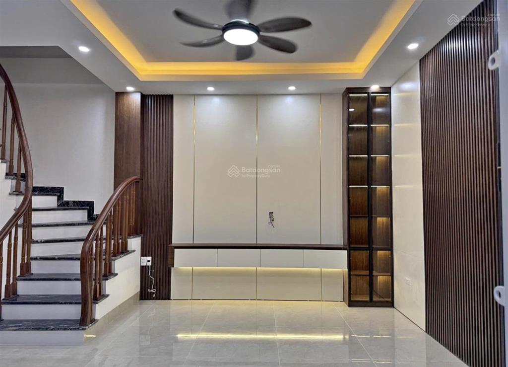 Bán nhà đường ỷ la, hà đông 35m, 5 tầng, ô tô đỗ cổng, giá nhỉnh 7 tỷ
