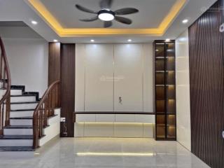 Bán nhà đường ỷ la, hà đông 35m, 5 tầng, ô tô đỗ cổng, giá nhỉnh 7 tỷ