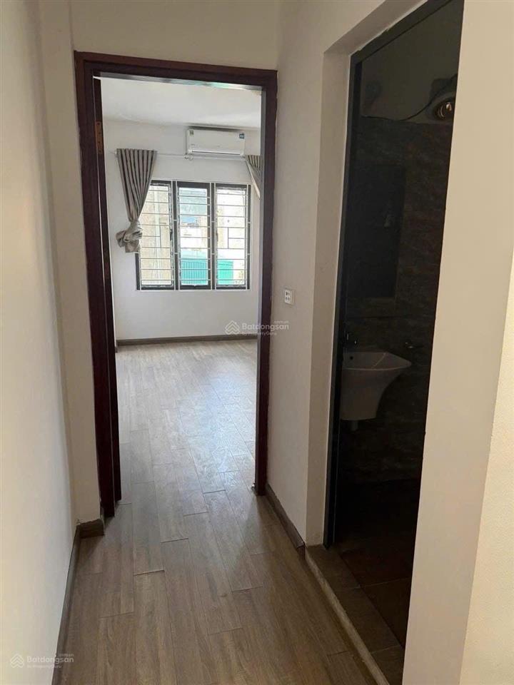 Nhà mới 4 tầng 3 phòng ngủ đang cho thuê 9tr/tháng đường quang trung, hà đông giá nhỉnh 5 tỷ