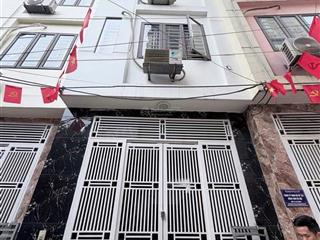 Nhà mới 4 tầng 3 phòng ngủ đang cho thuê 9tr/tháng đường quang trung, hà đông giá nhỉnh 5 tỷ
