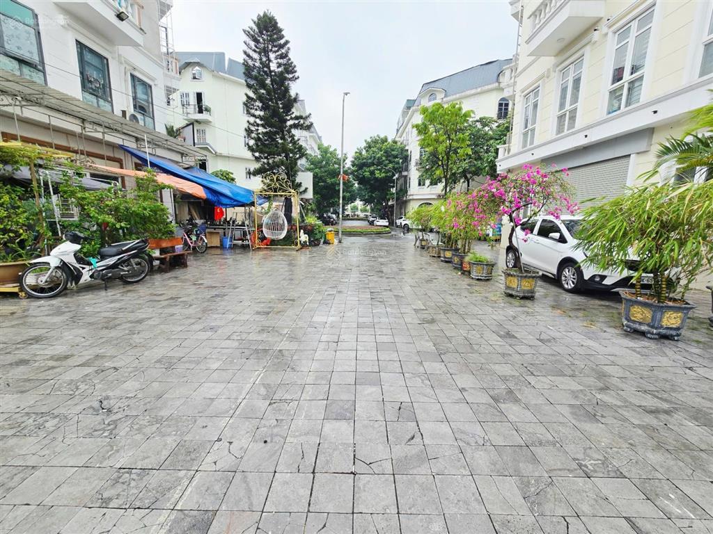 Hiếm liền kề đô nghĩa 100m, 2 mặt tiền, đường 11m xây thô 4 tầng + tum, nhỉnh 20 tỷ