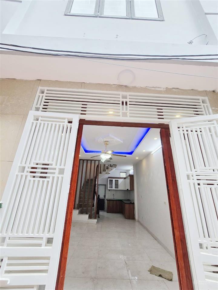 Ngộp bank bán gấp nhà quang lãm 30m 4 tầng hơn 2 tỷ gần đại học đại nam sổ đỏ vuông đẹp