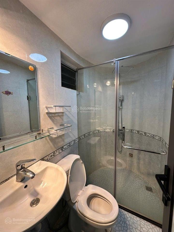 Tập thể tầng 2 siêu đẹp nguyễn công trứ, full nội thất, giá hời