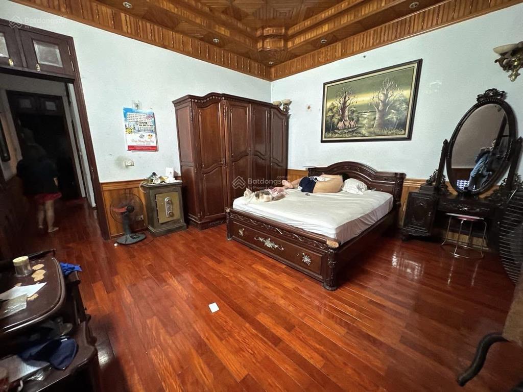 Bán nhà mặt phố kđt trung yên  trung hoà 90m2  5 tầng  mặt tiền 5m  vỉa hè rộng  kd  45 tỷ